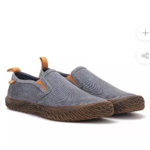 Hybrid Green Label
Lively Low Top Sneaker SIZE 11‎